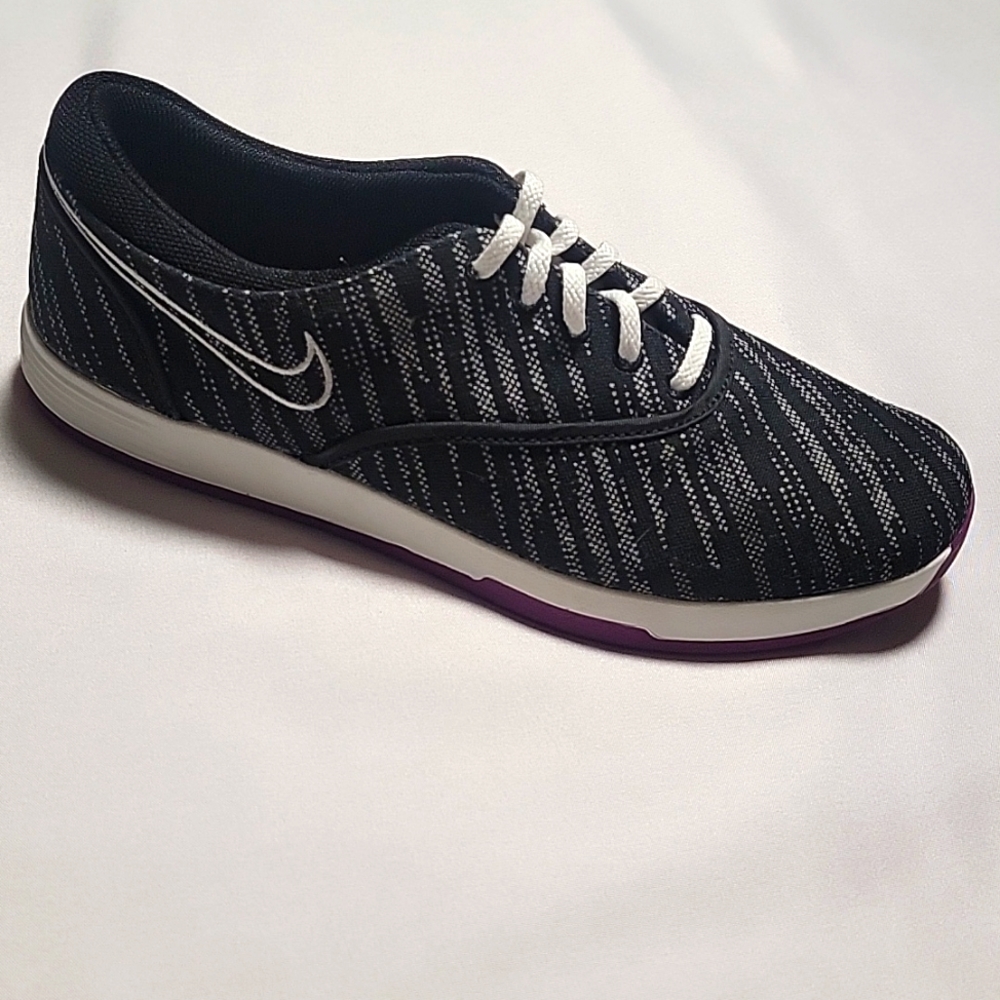 Women’s Nike Black with White and Purple Lunarlon Golf Shoe 549593-002 Size 7.5